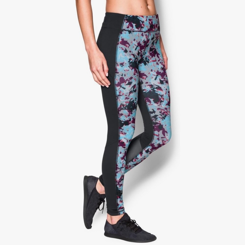 < Under Armour Shape Shifter Leggings >